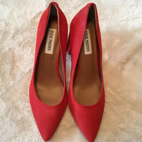 Steve Madden Shoes Steve Madden Ashlyn Red Suede Block Heel Pumps 8